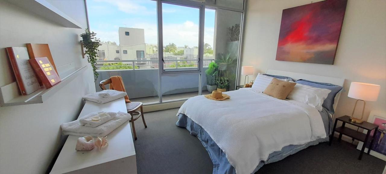 Beautiful Apartment 100Mts Near The Beach In Port Melbourne Bagian luar foto