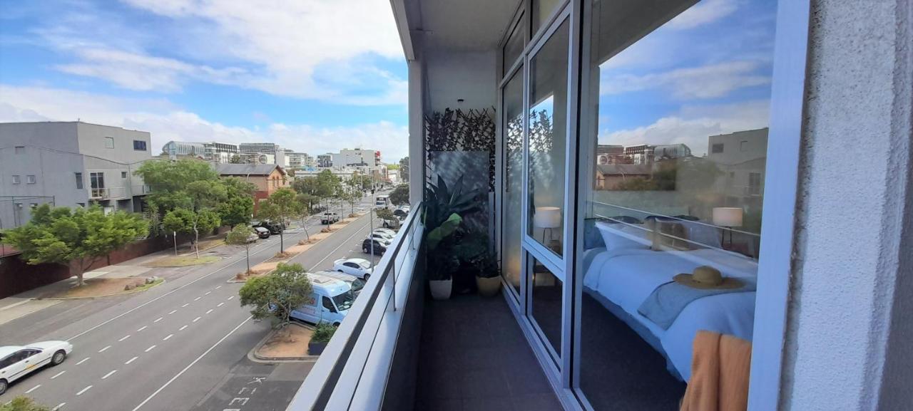 Beautiful Apartment 100Mts Near The Beach In Port Melbourne Bagian luar foto