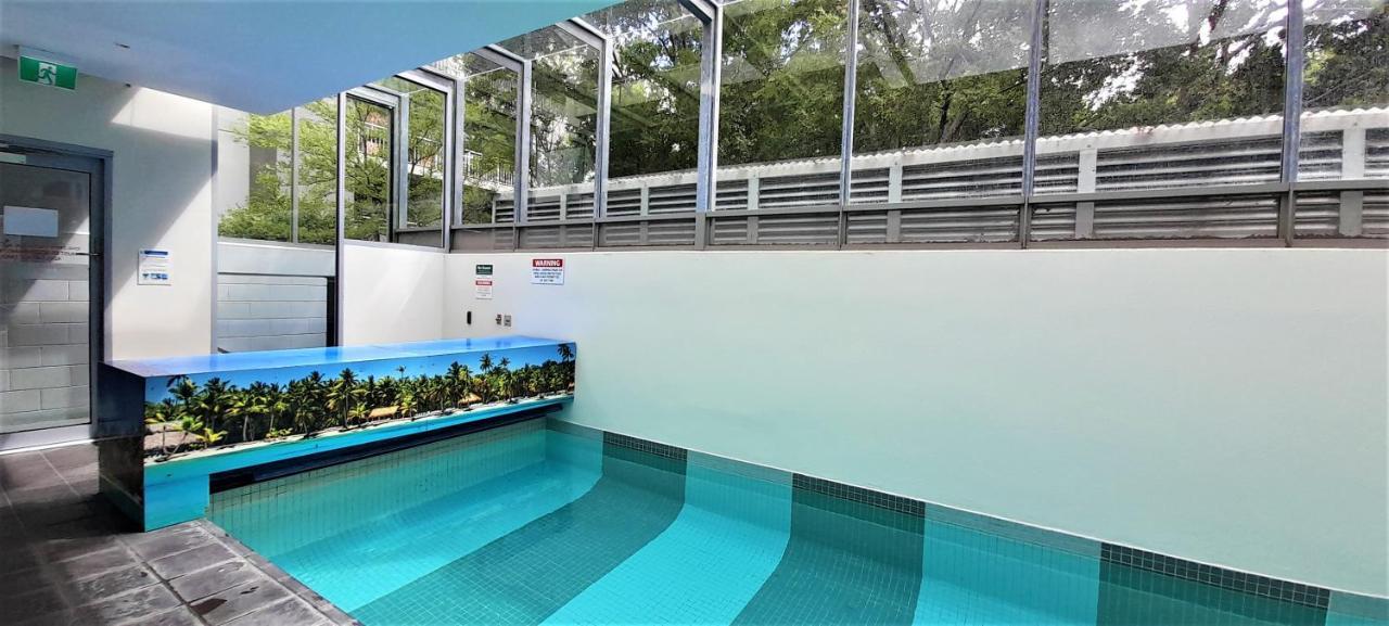 Beautiful Apartment 100Mts Near The Beach In Port Melbourne Bagian luar foto