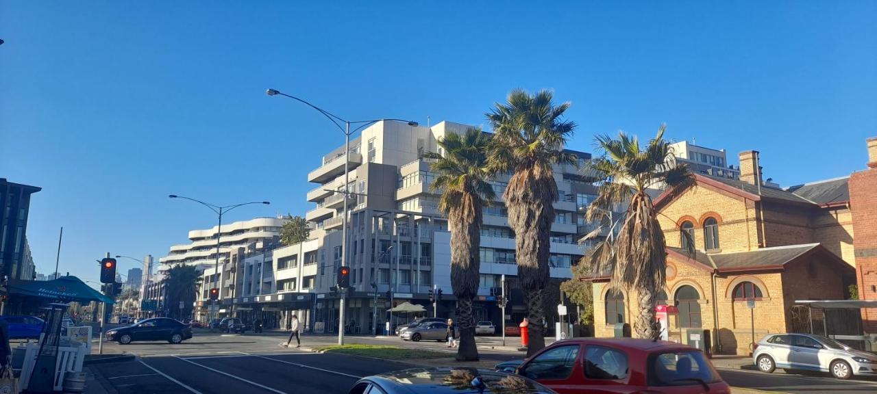 Beautiful Apartment 100Mts Near The Beach In Port Melbourne Bagian luar foto