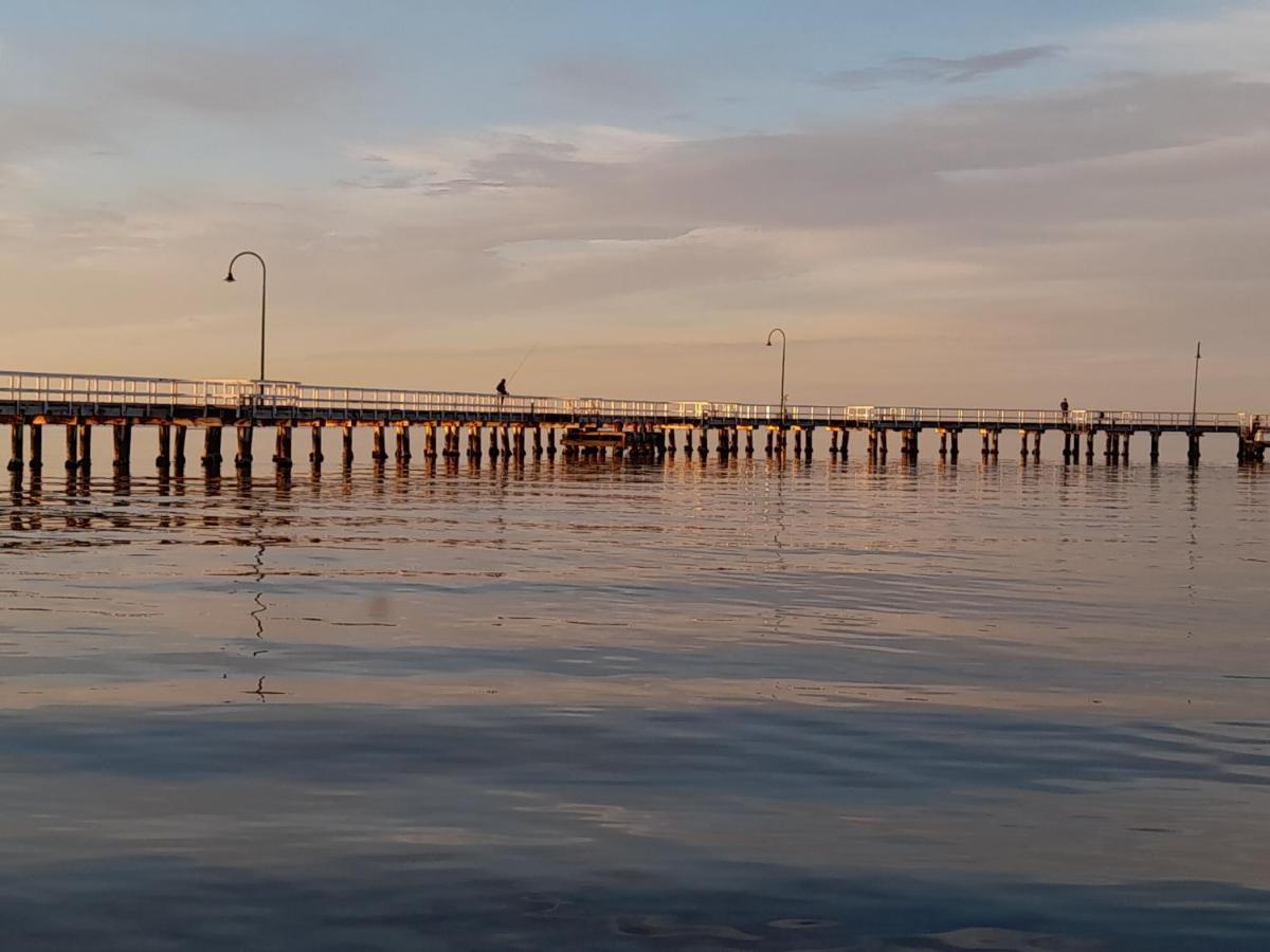 Beautiful Apartment 100Mts Near The Beach In Port Melbourne Bagian luar foto